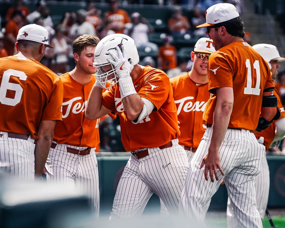 No. 10 Texas Outscores Baylor 46-9 In Series Sweep