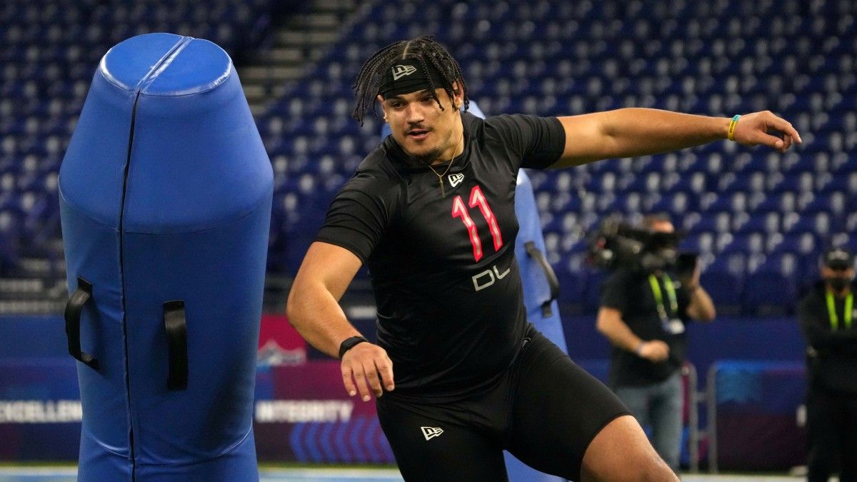 Mock Draft Roundup 9.0: Creator of Best Mock Forecasts Logan Hall, Arnold Ebiketie to Packers - Sports Illustrated Green Bay Packers News, Analysis and More - Vimarsana News