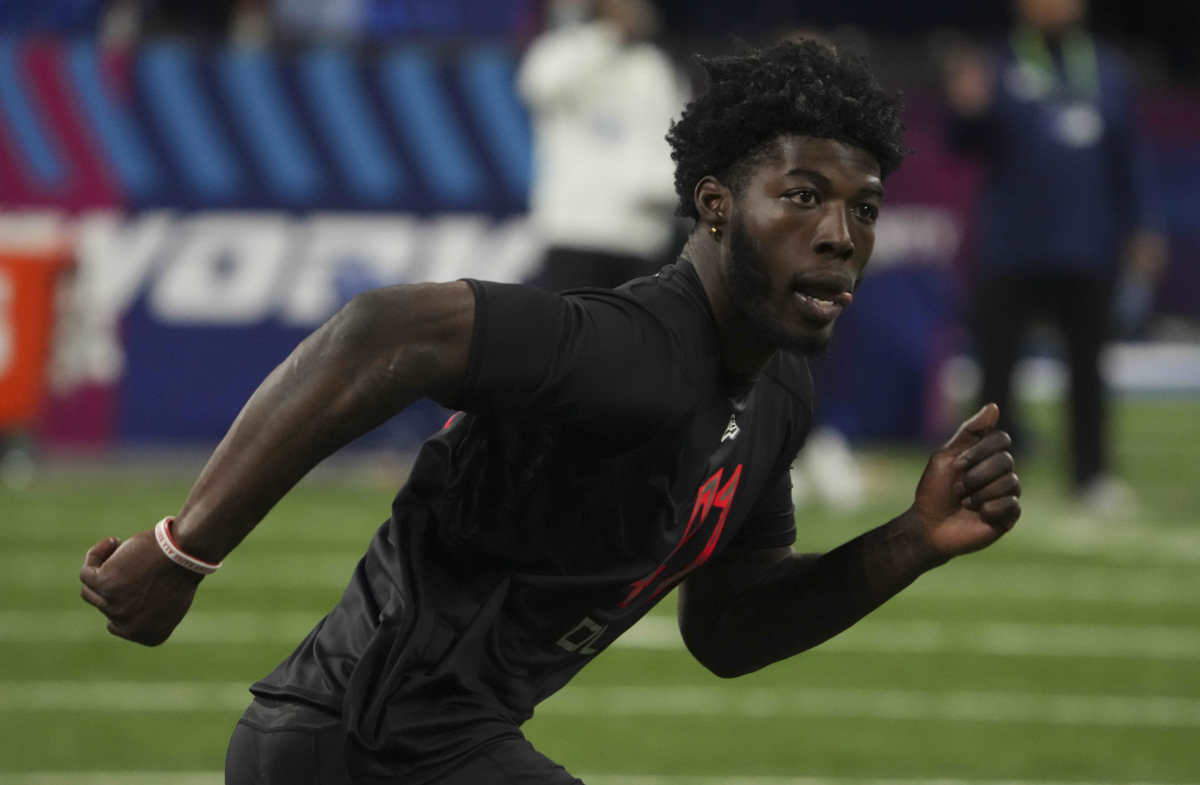 Mar 5, 2022; Indianapolis, IN, USA; Cincinnati defensive lineman Myjai Sanders (DL41) goes through drills during the 2022 NFL Scouting Combine at Lucas Oil Stadium. Mandatory Credit: Kirby Lee-USA TODAY Sports