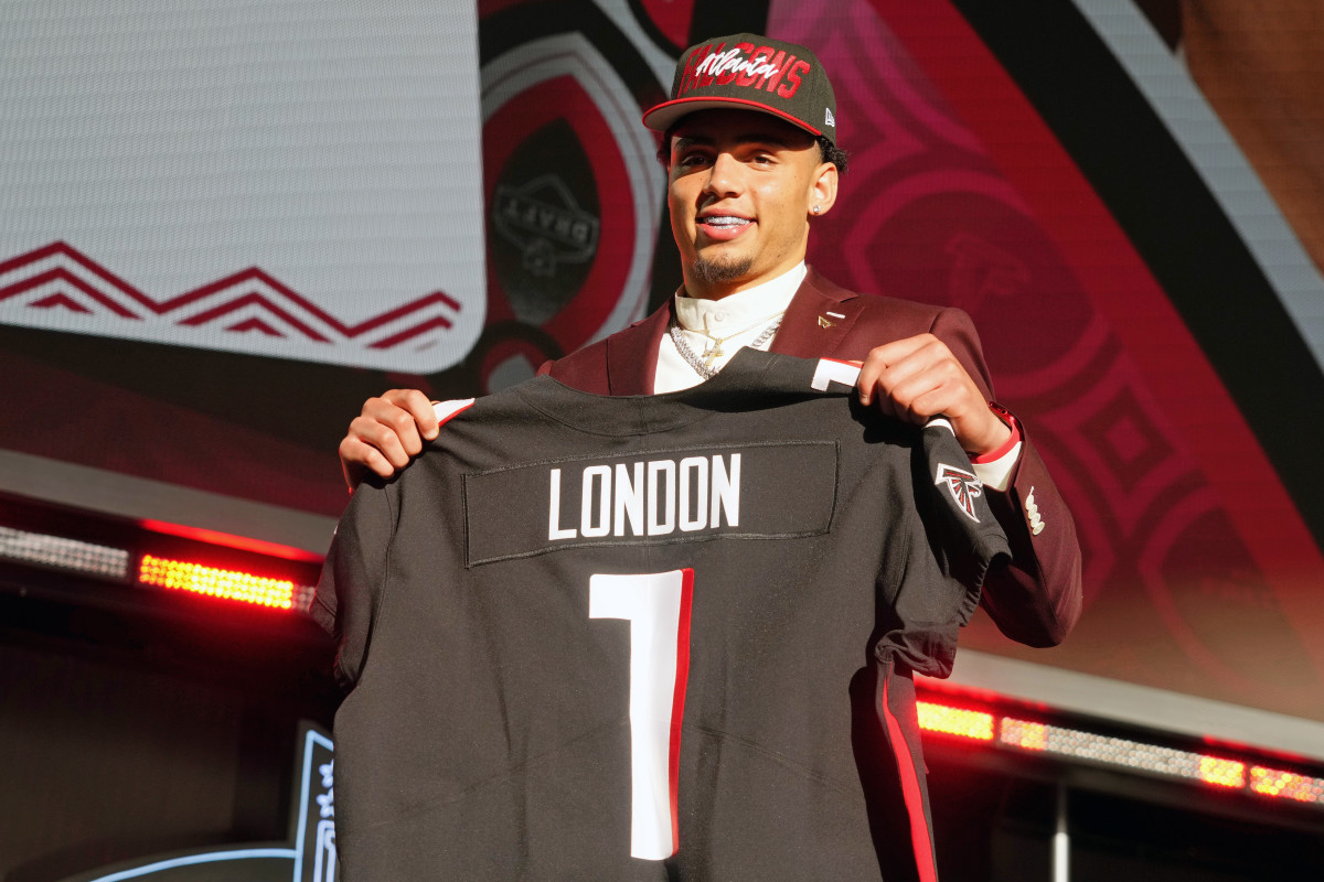 Atlanta Falcons Select Drake London No. 8 Overall in the 2022 NFL Draft -  Sports Illustrated USC Trojans News, Analysis and More