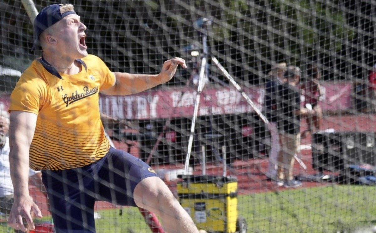 „Cal“ lengvaatletė: „Bears Sweep Big Encounter“;  Micholas Alkna žymi inkstų diską