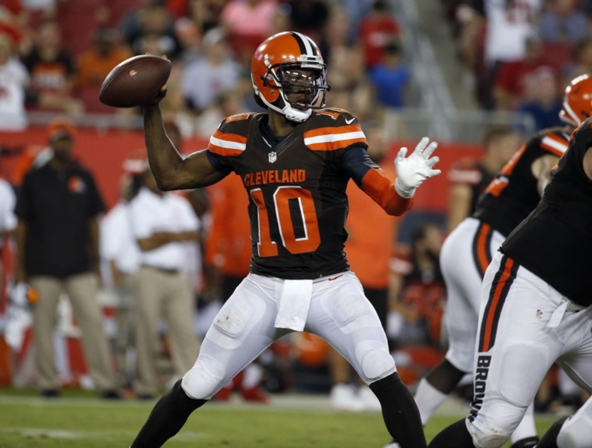 https___dawgpounddaily.com_files_2016_09_9501761-robert-griffin-iii-nfl-preseason-cleveland-browns-tampa-bay-buccaneers