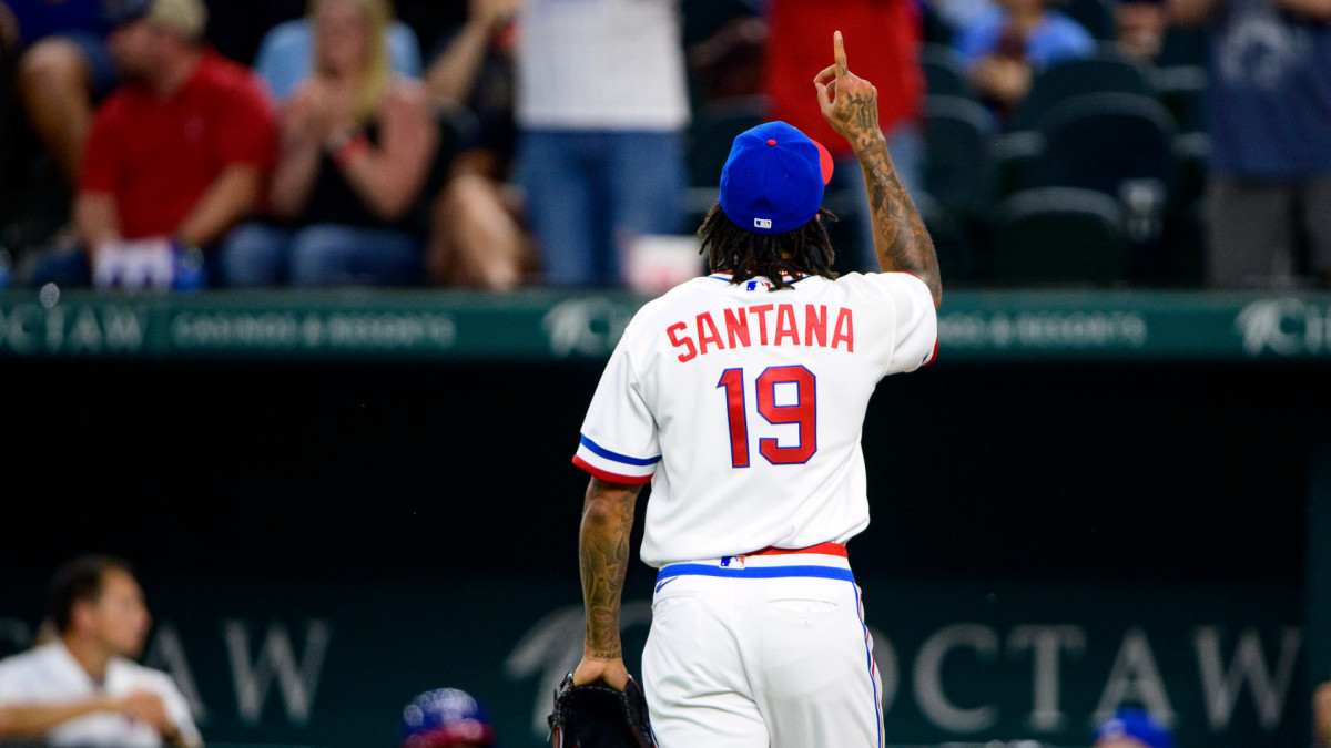 Apr 30, 2022; Arlington, Texas, USA; Texas Rangers starting pitcher Dennis Santana (19) pitches against the Atlanta Braves during the eighth inning at Globe Life Field. Mandatory Credit: Jerome Miron-USA TODAY Sports