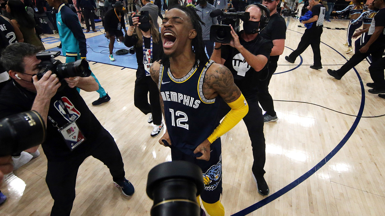 Ja Morant Delivers Superstar Performance as Grizzlies Even Series Against Warriors - Sports Illustrated