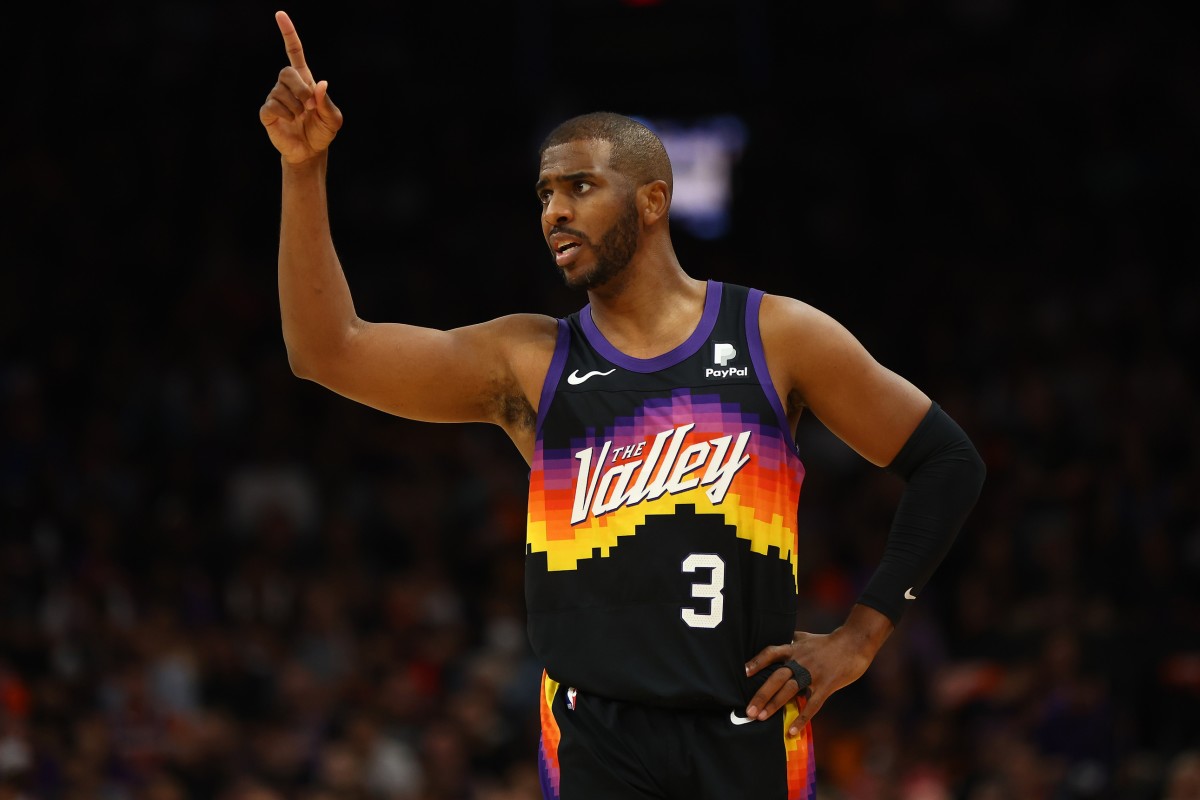 Suns: Chris Paul Needs to Emerge in Pivotal Game 5 vs. Mavericks - Sports  Illustrated Inside The Suns News, Analysis and More