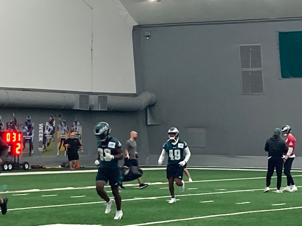 Running backs (left to right) Jerry Howard and Kennedy Brooks during rookie camp