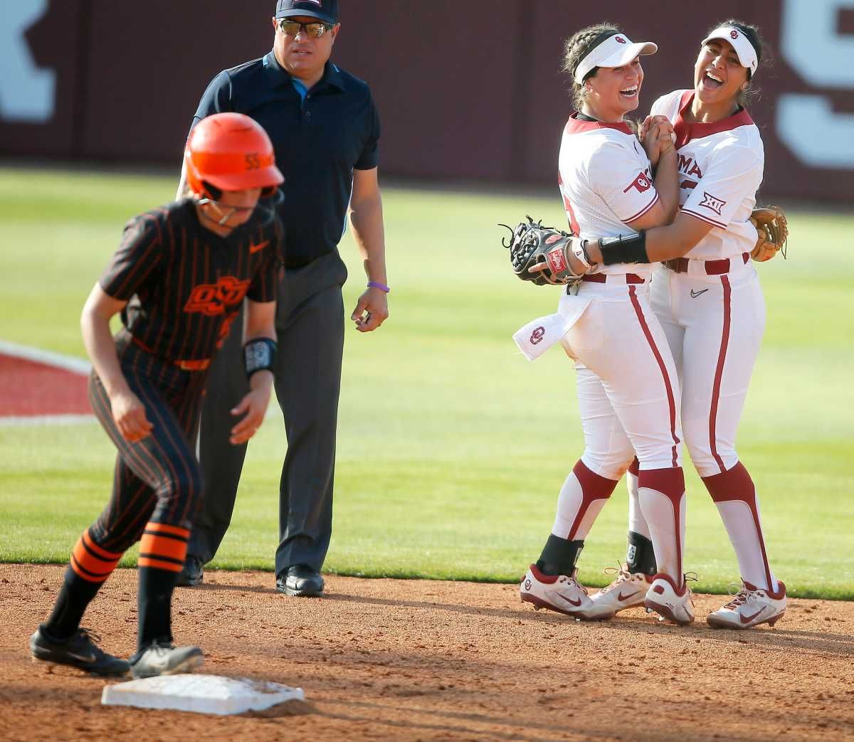 SB - Bedlam Softball, Grace Lyons, Tiare Jennings