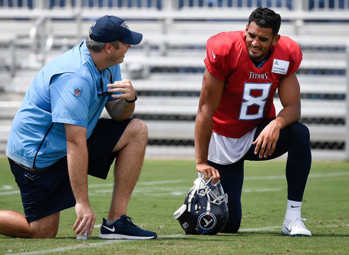 Smith (left) and Mariota will reunite this season.