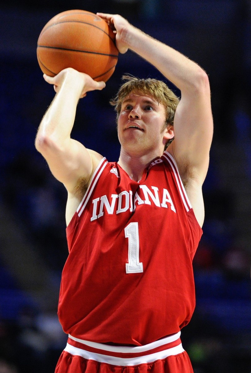 Jordan Hulls pulls up to shoot during Indiana's game at Penn State in 2013. (USA Today Network)