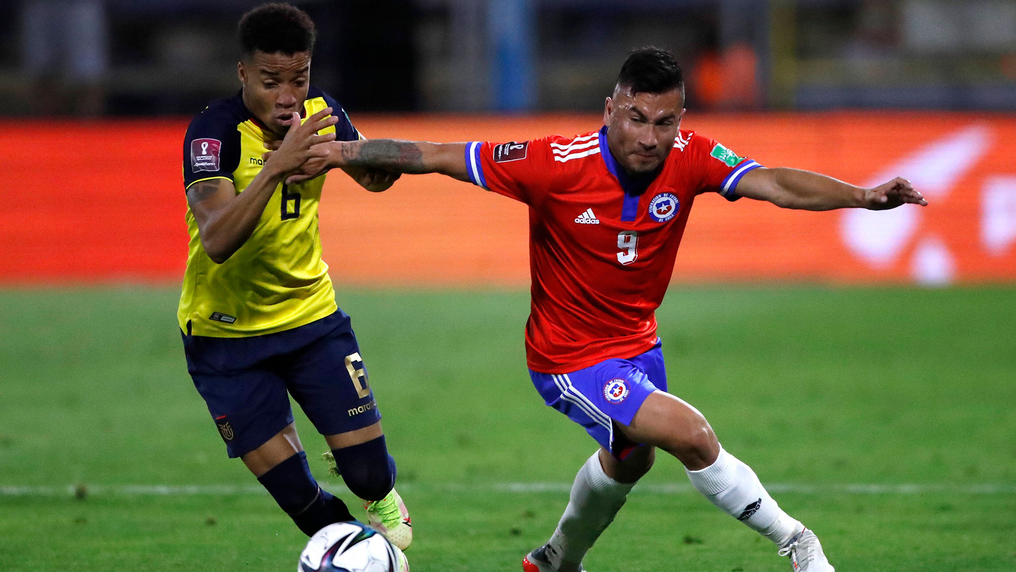 Byron Castillo: FIFA investiga reclamo de Chile sobre jugador ecuatoriano
