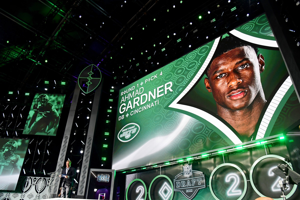 Apr 28, 2022; Las Vegas, NV, USA; NFL commissioner Roger Goodell announces Cincinnati cornerback Ahmad 'Sauce' Gardner as the fourth overall pick to the New York Jets during the first round of the 2022 NFL Draft at the NFL Draft Theater. Mandatory Credit: Gary Vasquez-USA TODAY Sports