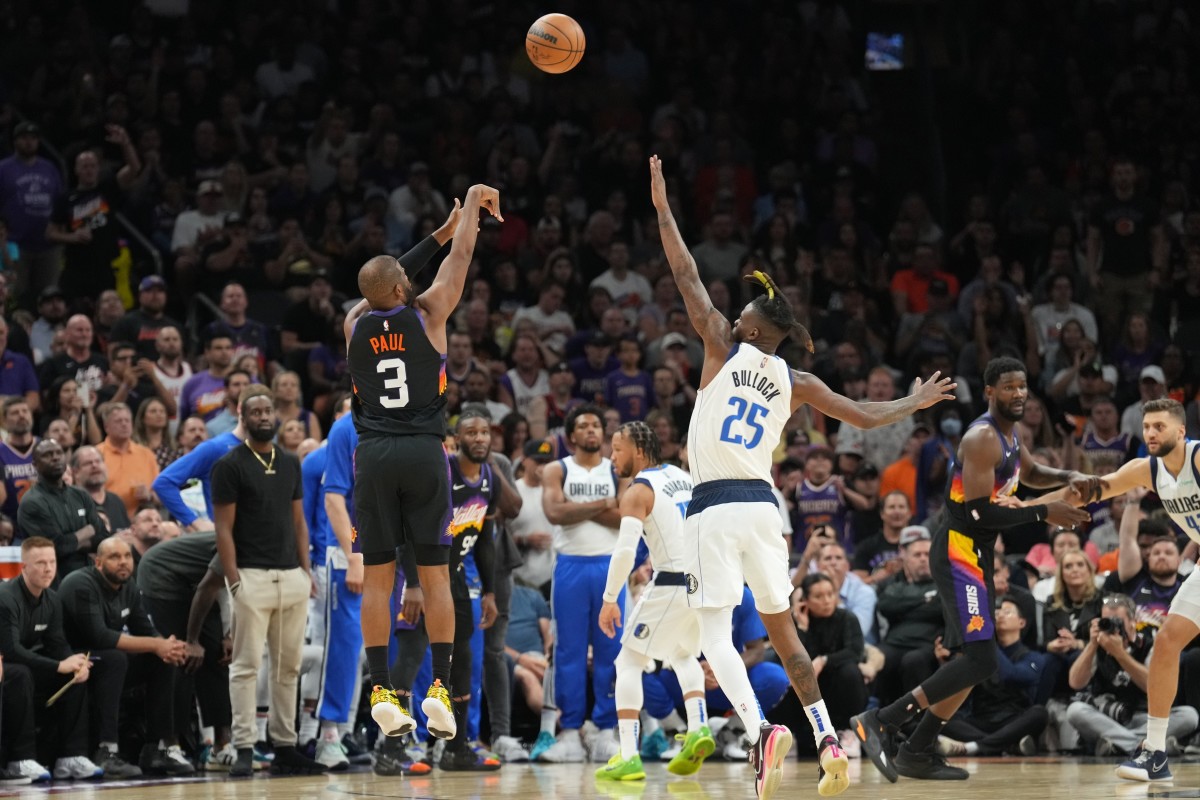 даллас маверикс финикс санз 25 января. майами даллас. эйтон. баскетбольная команда финикс санз. Maverick sun.