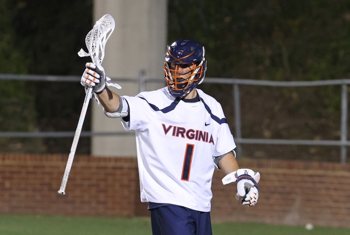 Connor Shellenberger Named One of Five Finalists for Tewaaraton Award