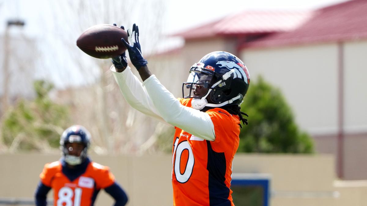 Apr 25, 2022; Englewood, CO, USA; Denver Broncos wide receiver Jerry Jeudy (10) works out during a Denver Broncos mini camp at UCHealth Training Center.