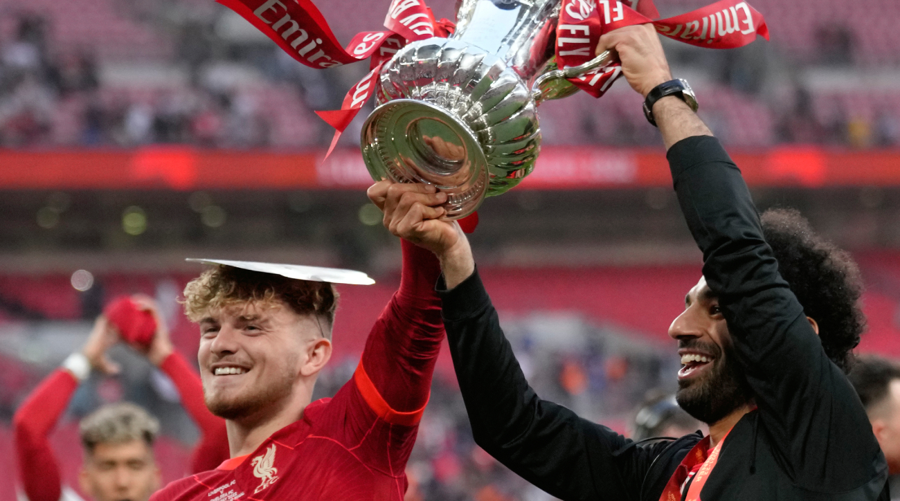 Mo Salah, Liverpool Celebrate FA Cup Win With Egypt’s Moamen Zakaria (Video)