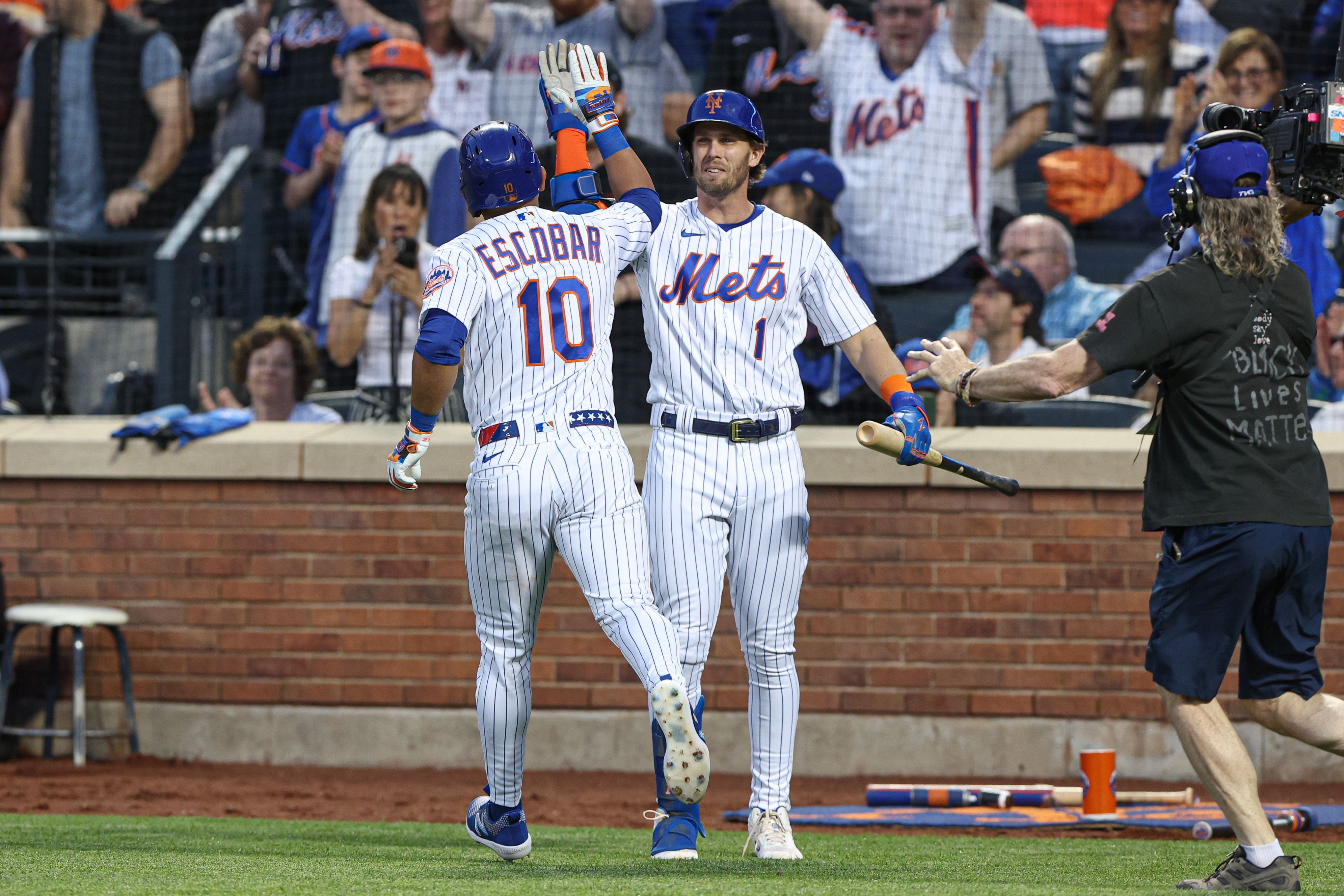 Mets Settle for Split in Doubleheader With Cardinals - Vimarsana News