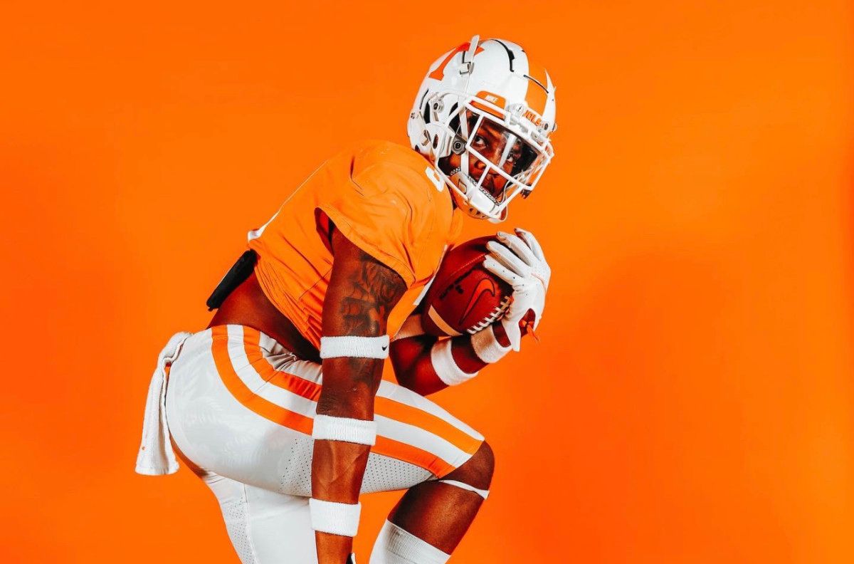 Tennessee Assistants Alex Golesh and Kelsey Pope Check on Running Back Target Treyaun Webb From Florida - Sports Illustrated Tennessee Volunteers News, Analysis and More - Vimarsana News