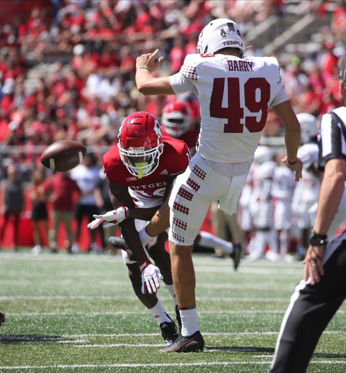 Former Temple Football Punter Adam Barry Commits to Oregon Football
