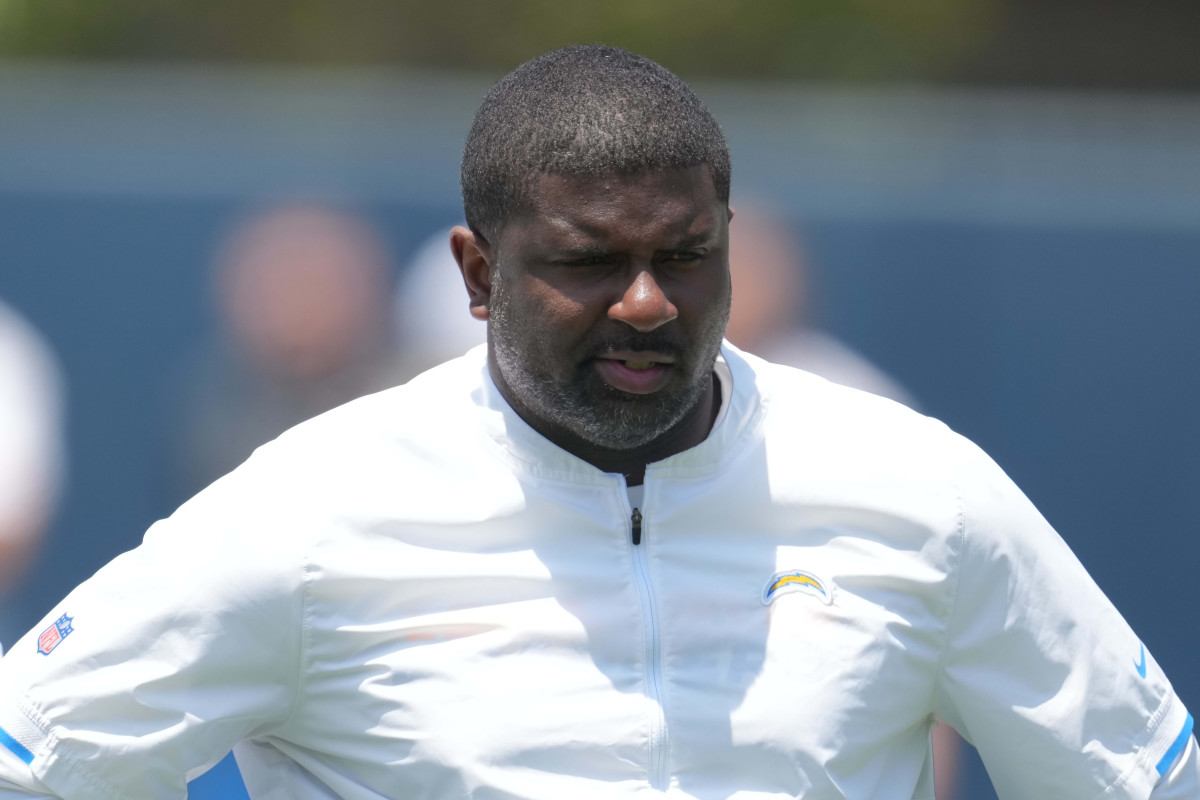 Jun 1, 2021; Costa Mesa, CA, USA; Los Angeles Chargers defensive coordinator Renaldo Hill during organized team activities at Hoag Performance Center. Mandatory Credit: Kirby Lee-USA TODAY Sports