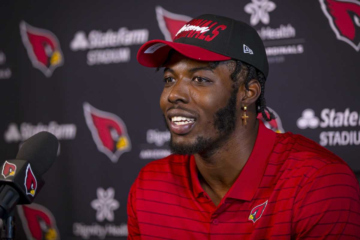 Myjai Sanders, one of the newest draft picks for the Arizona Cardinals, speaks about the inspiration of his late sister during a press conference held at the Dignity Health Arizona Cardinals Training Center in Tempe on May 12, 2022. Az Cardinals 2022 Draft Choices 04