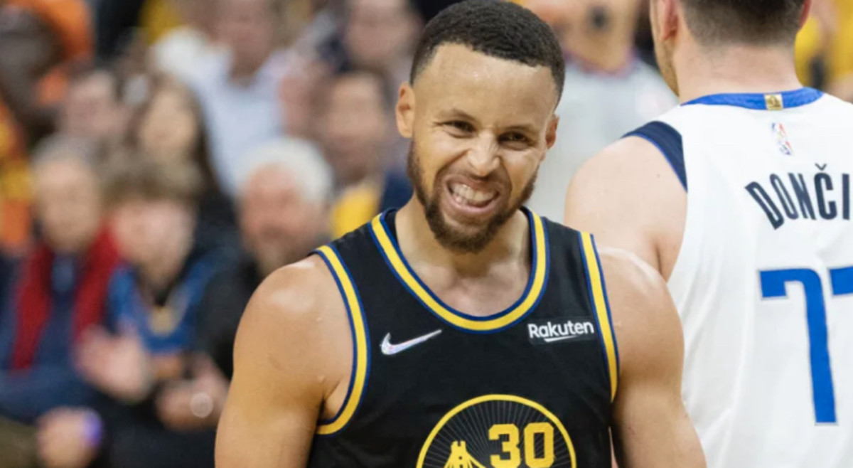 Steph Curry dances on Mavericks after 3-pointer in West finals Game 1 – NBC  Sports Bay Area & California