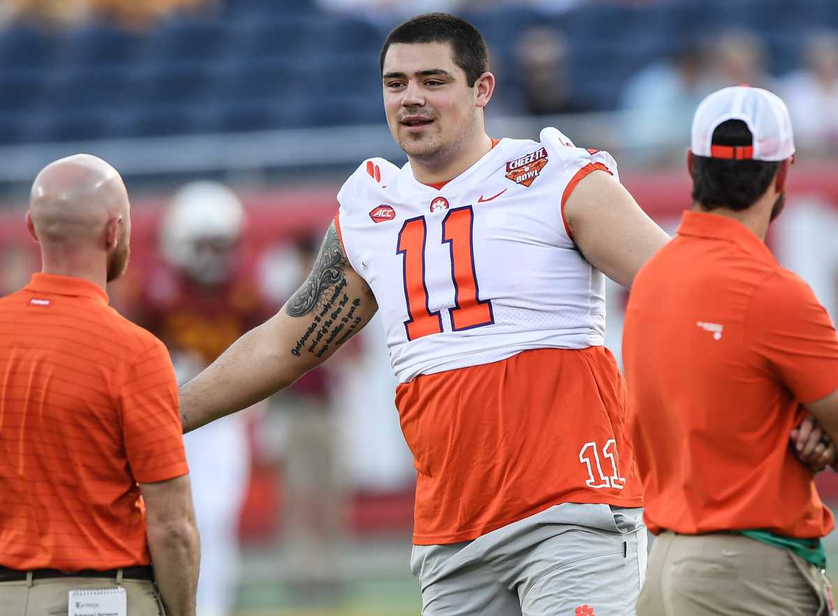 Clemson defensive lineman Bryan Bresee (11) during pregame before the 2021 Cheez-It Bowl at Camping World Stadium in Orlando, Florida Wednesday, December 29, 2021. Ncaa Football Cheez It Bowl Iowa State Vs Clemson