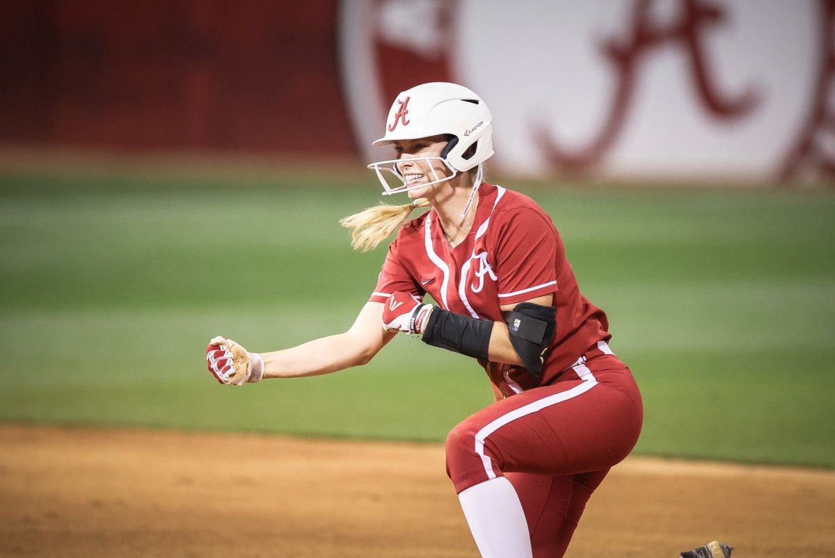 Ally Shipman doubles against Chattanooga