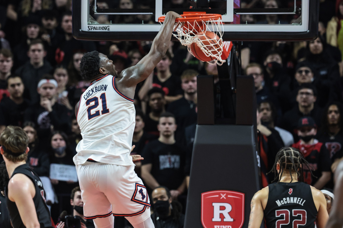 Illinois Fighting Illini center Kofi Cockburn (21) dunks during the second half against the Rutgers Scarlet Knights at Jersey Mike's Arena.