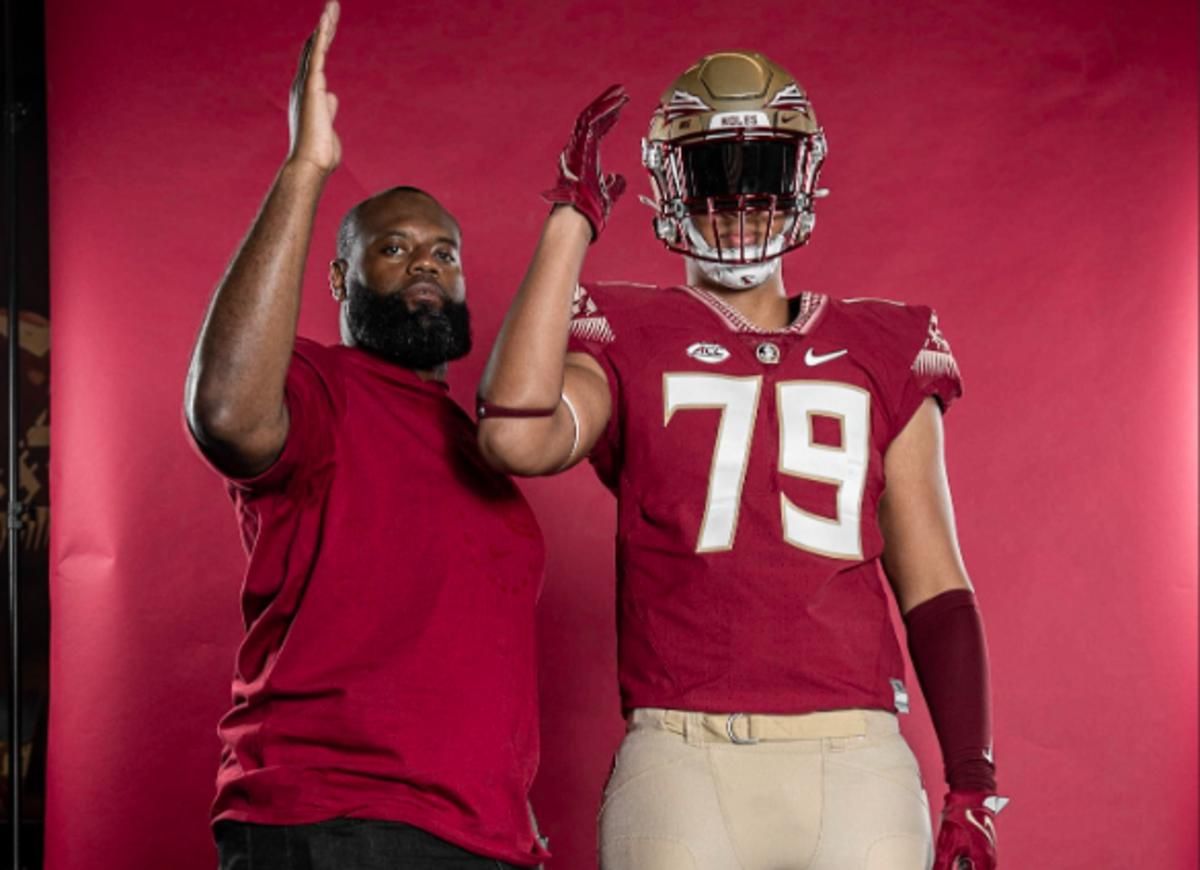 Top 2023 OT Lucas Simmons details recruitment ahead of final four official visits - Vimarsana News