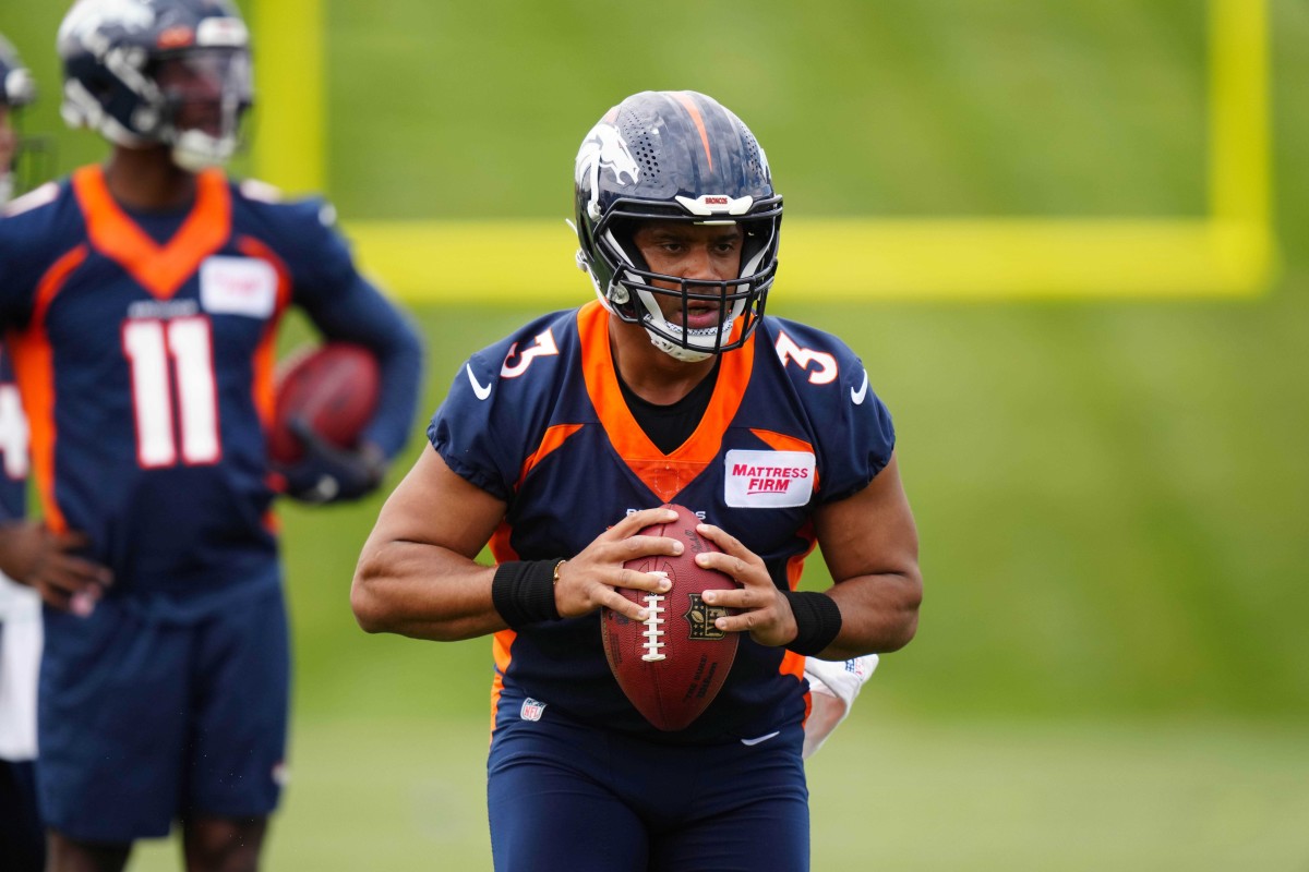 Eight Denver Broncos in Line for a Pro Bowl Invitation in 2022 - Sports  Illustrated Mile High Huddle: Denver Broncos News, Analysis and More