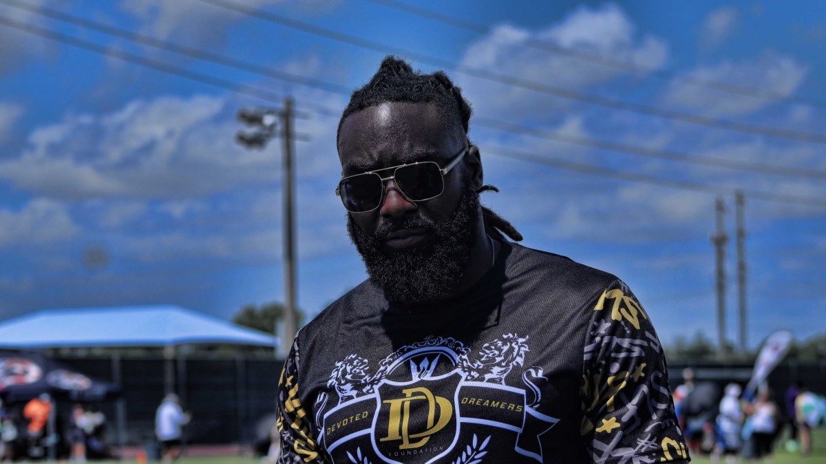 Demario Davis, Devoted Dreamers