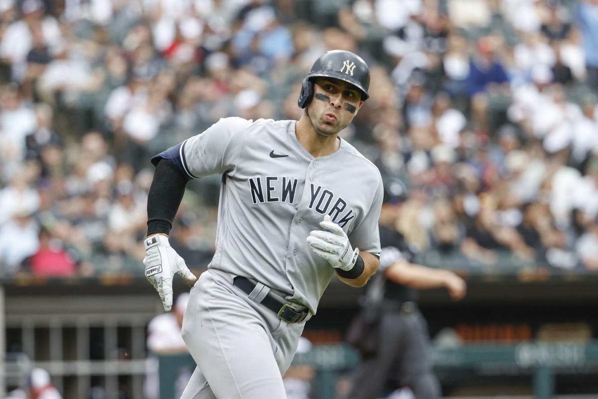 New York Yankees OF Joey Gallo runs bases on home run