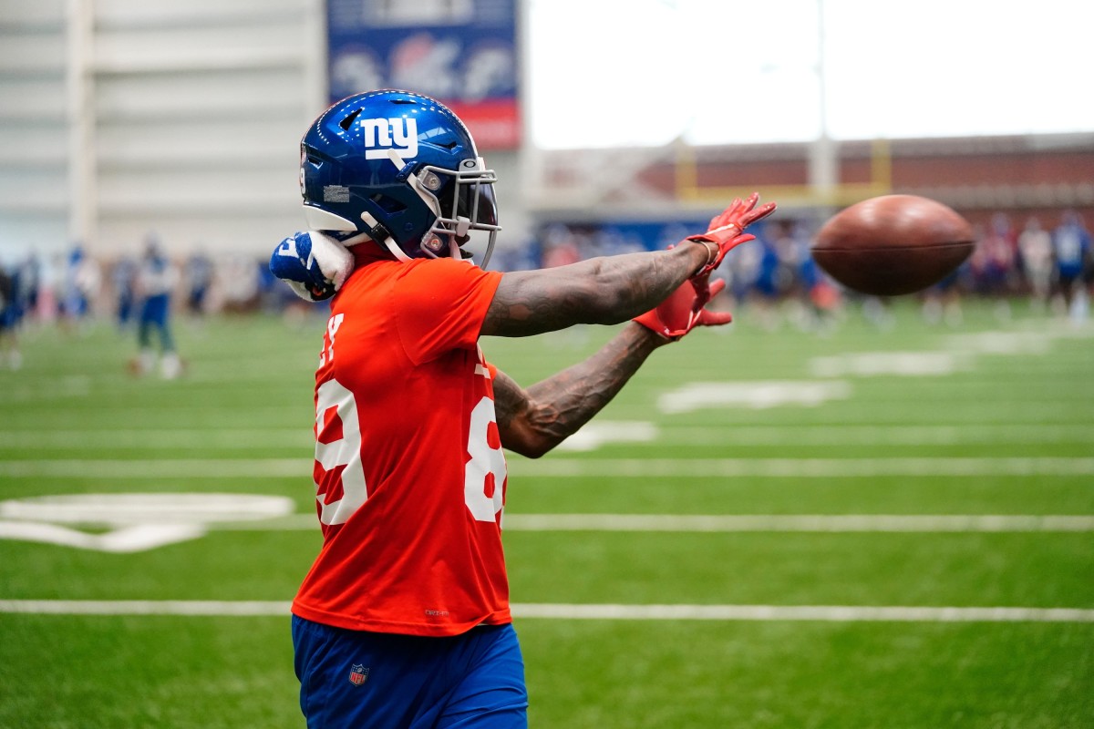 New York Giants wide receiver Kadarius Toney (89) catches the ball during organized team activities (OTAs) at the training center in East Rutherford on Thursday, May 19, 2022.
