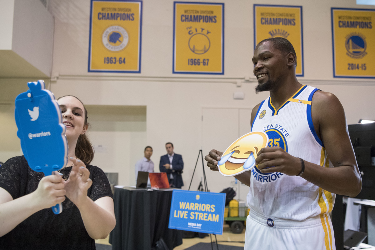 Golden State Warriors forward Kevin Durant (35) poses for a Twitter post during media day at the Warriors Practice Facility.