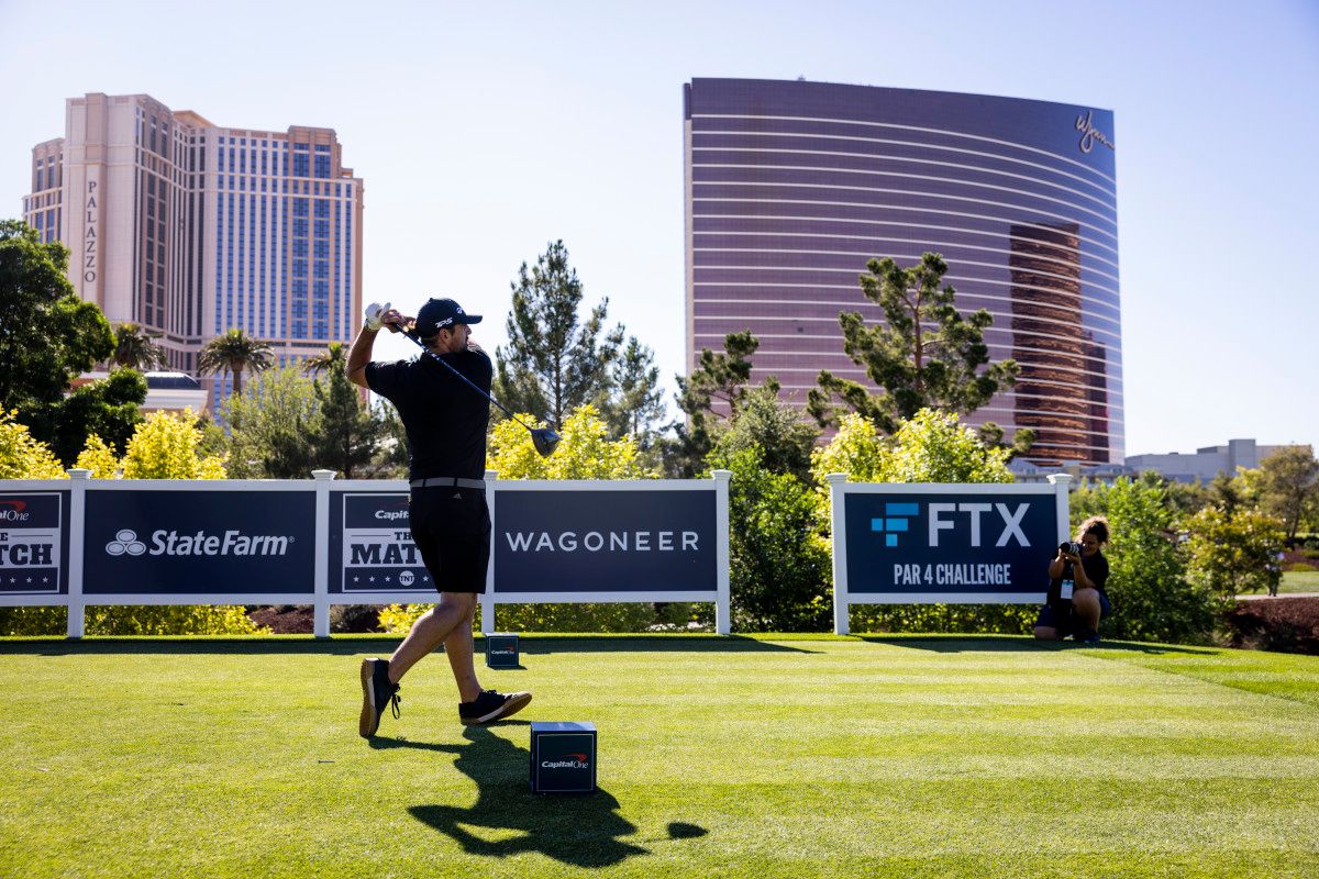 Aaron Rodgers Teeing Off