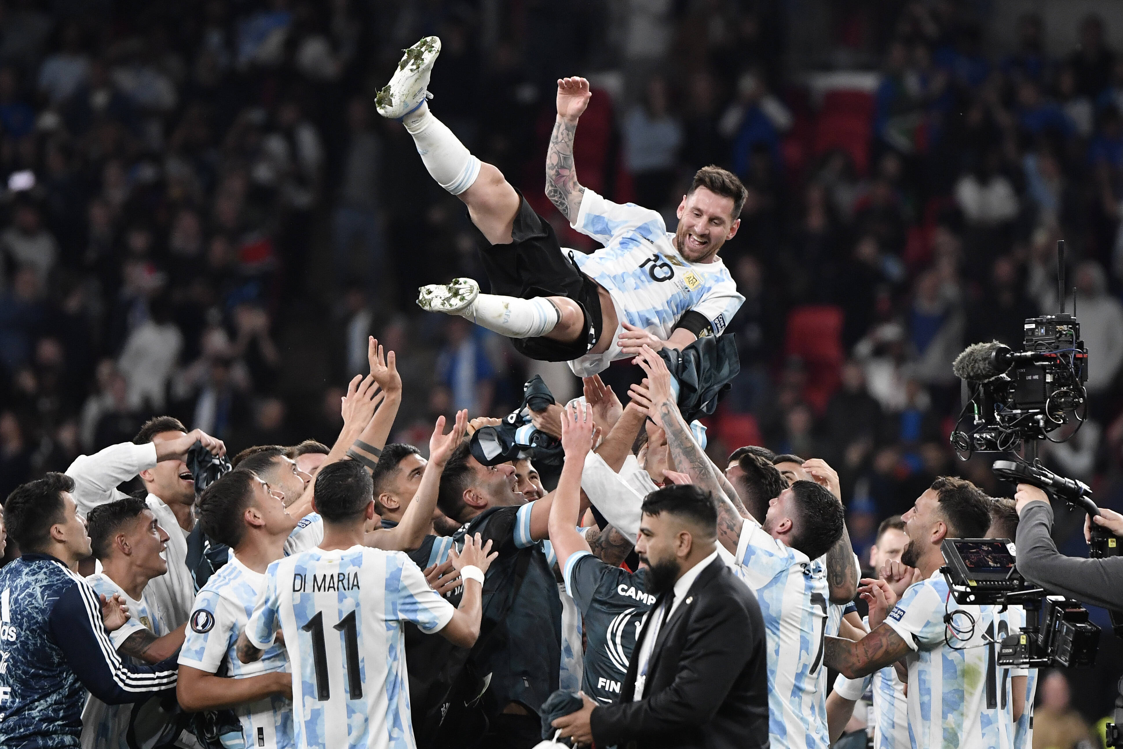 Finalissima MVP Lionel Messi Thrown Into Air By Argentina Teammates After Masterclass Vs Italy - Sports Illustrated