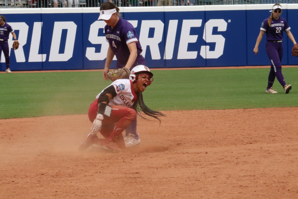 Tiare Jennings' Grand Slam Propels Oklahoma Sooners to Run Rule Win
