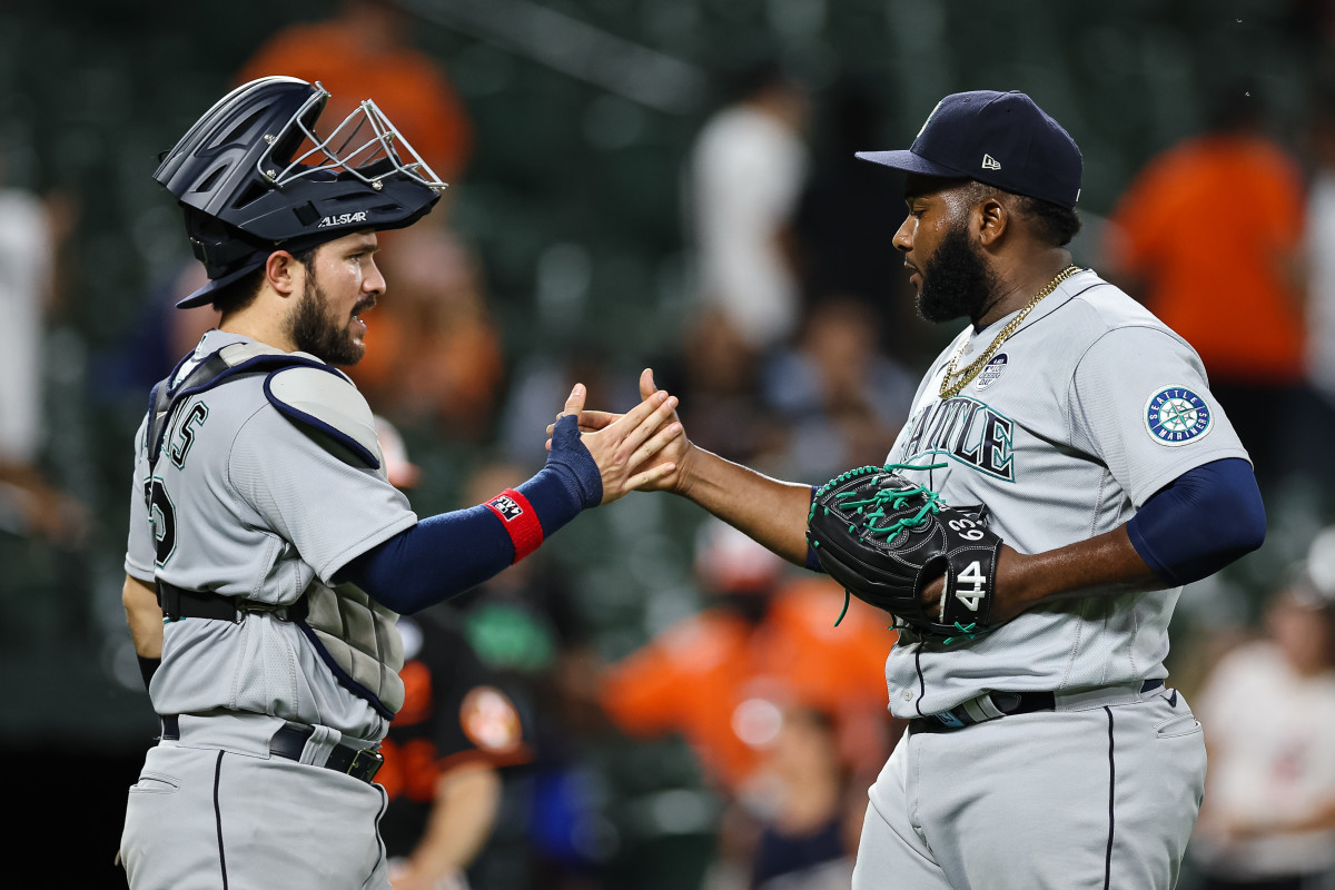Luis Castillo, Ty France, Bullpen Lead Mariners To Opening Day Win