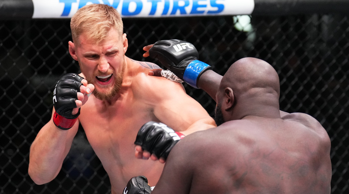 Alexander Volkov def. Jairzinho Rozenstruik