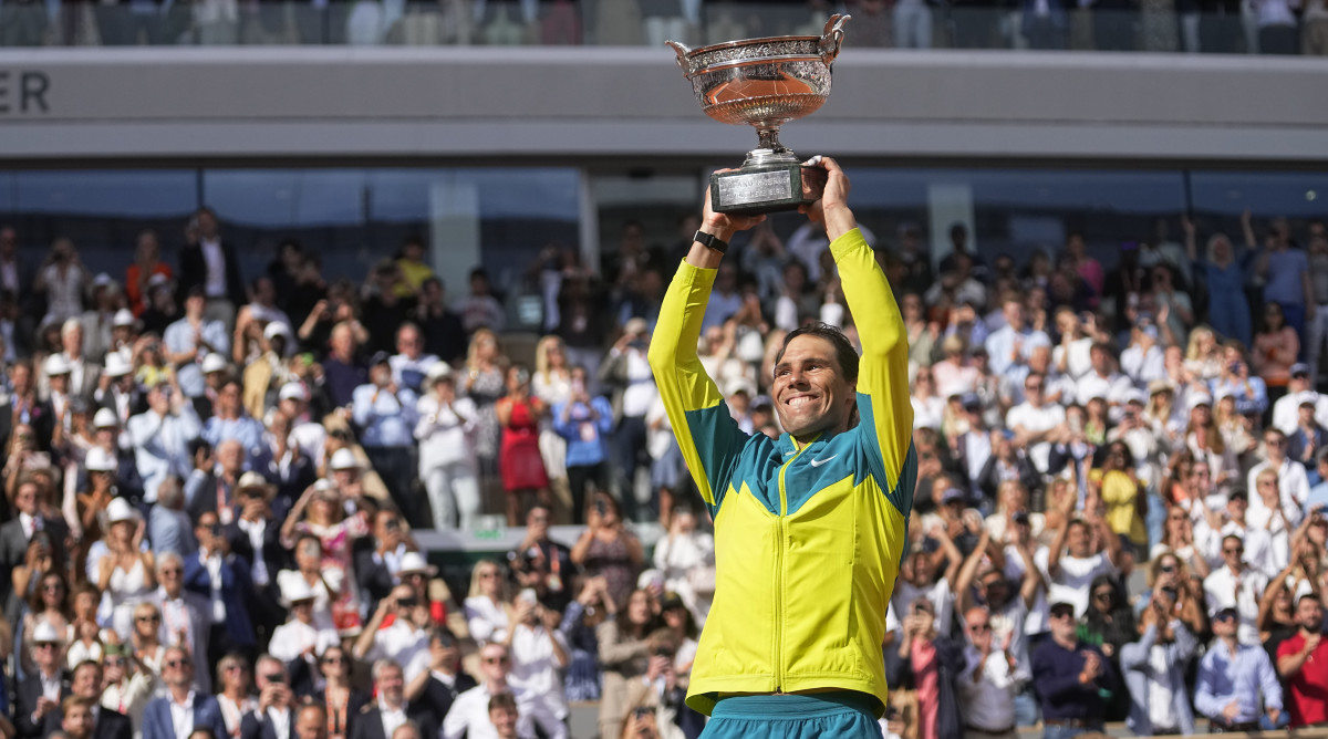 nadal-french-open-trophy