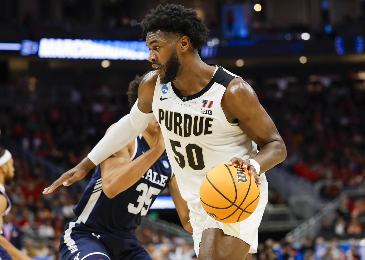 Purdue Boilermakers forward Trevion Williams (50) drives to the basket against the Yale Bulldogs during the second half in the first round of the 2022 NCAA Tournament at Fiserv Forum.