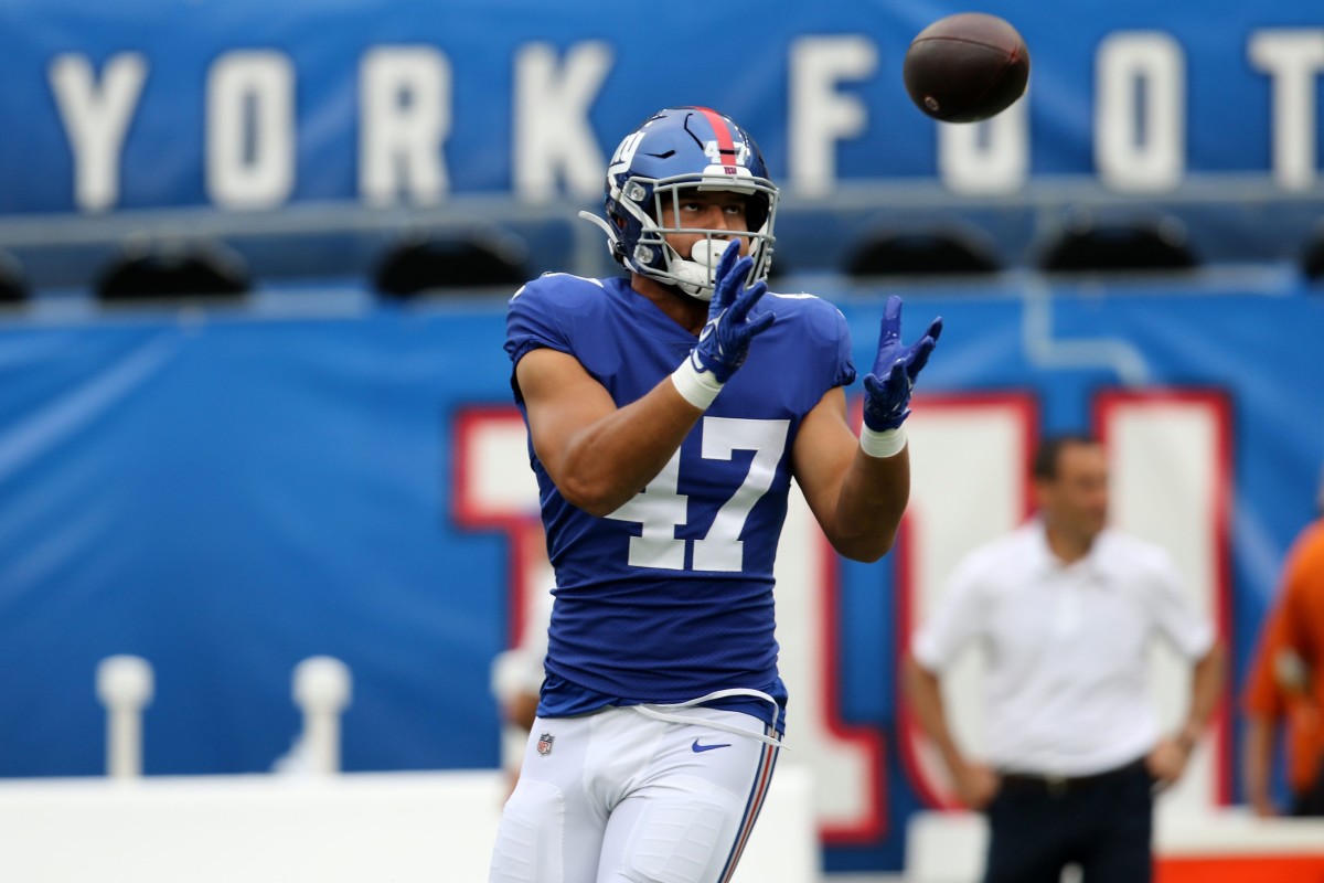 Cam Brown, of the New York Giants, gets ready to make a catch, during pregame practice. Thursday, August 26, 2021.