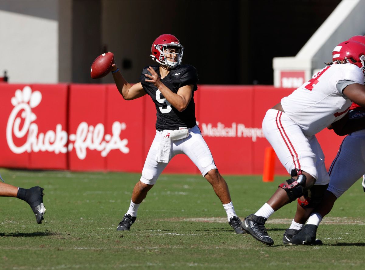 Live Updates: 2021 Golden Flake A-Day Game - Vimarsana News