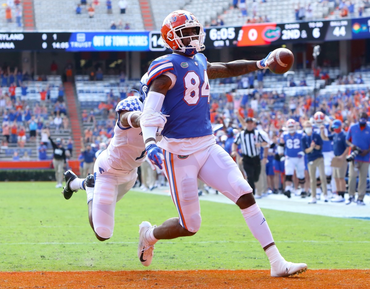 Florida Gators tight end Kyle Pitts (84) scores a touchdown during a football game against the Kentucky Wildcats at Ben Hill Griffin Stadium in Gainesville, Fla. Nov. 28, 2020.