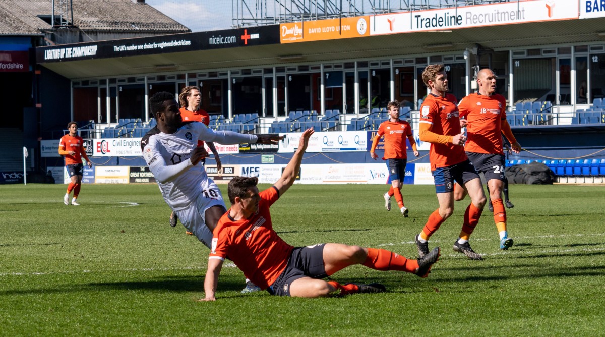 Daryl Dike goal video Barnsley forward scores twice vs Luton Sports
