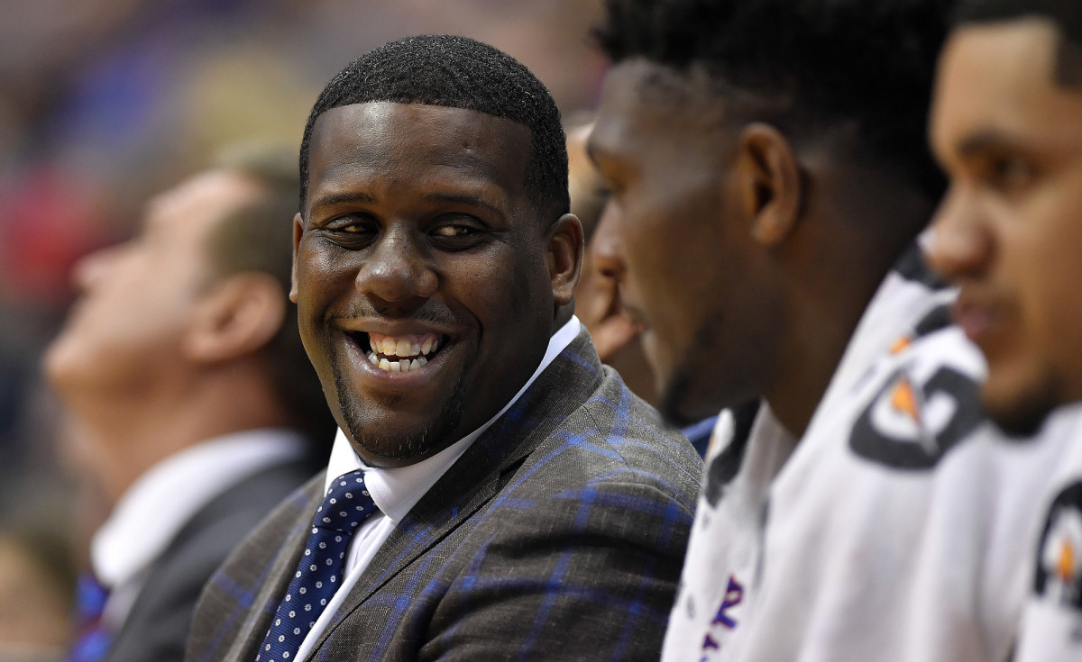 Longhorns Hire Kansas Assistant Jerrance Howard to Beard's Staff