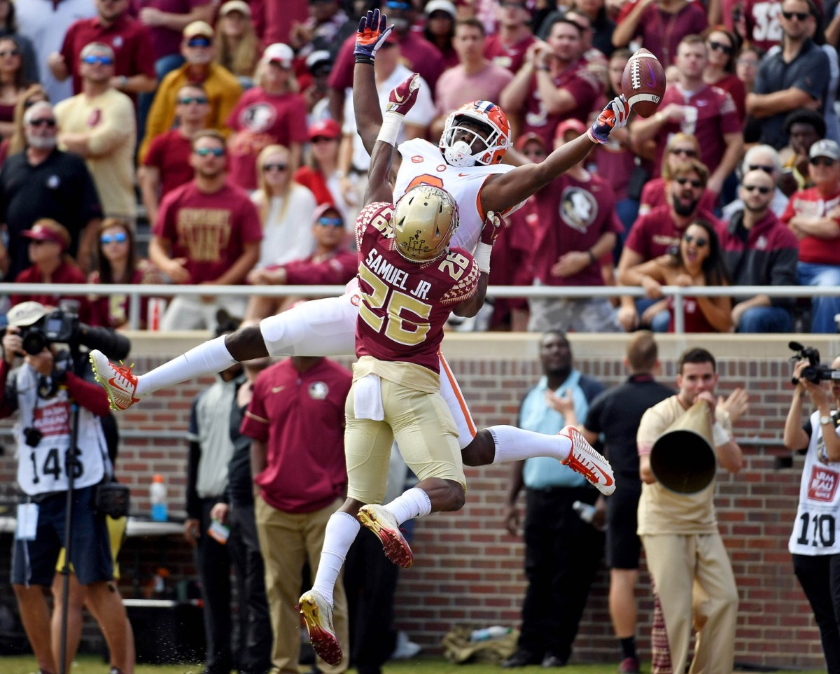 Clemson receiver Justyn Ross (8) misses a pass for a touchdown as Florida State Seminoles defensive back Asante Samuel Jr. (26) defends. Mandatory Credit: Melina Myers-USA TODAY 