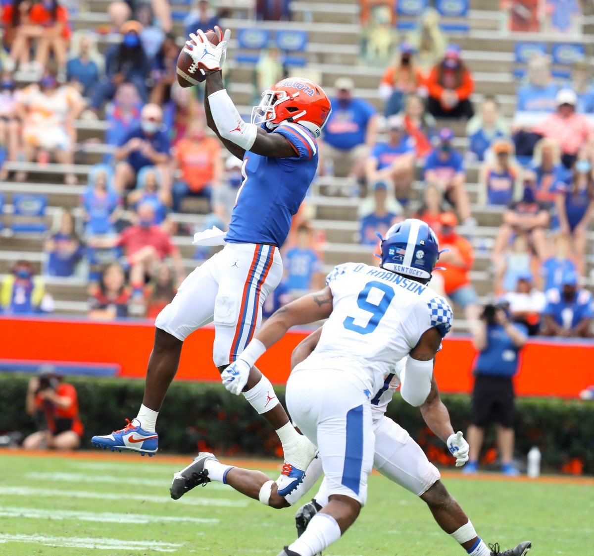 Florida Gators receiver Kadarius Toney (1) makes a leaping catch against the Kentucky Wildcats. Mandatory Credit: Brad McClenny-USA TODAY NETWORK