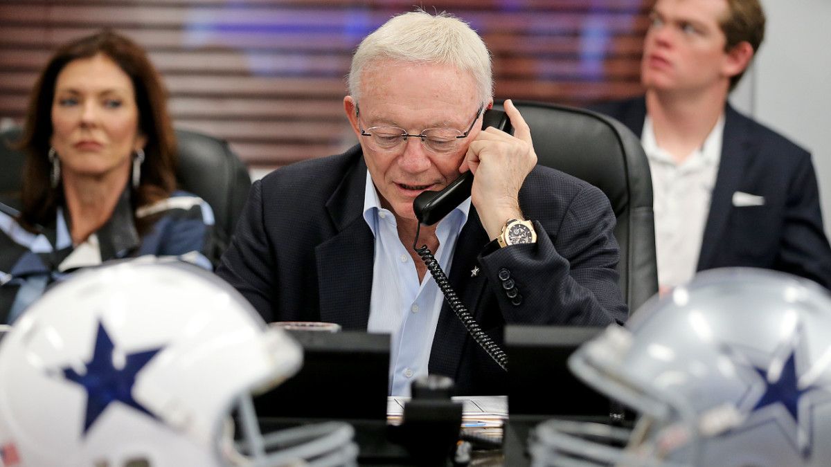 jerry jones phone
