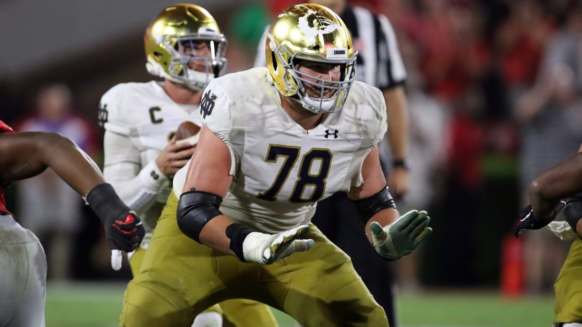 Tommy Kraemer - Offensive Guard Notre Dame Fighting Irish Scouting Report - Vimarsana News